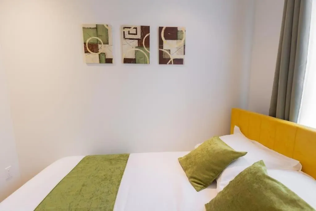 Apartment Stylish 5 Bedroom Apt In Nyc! New York