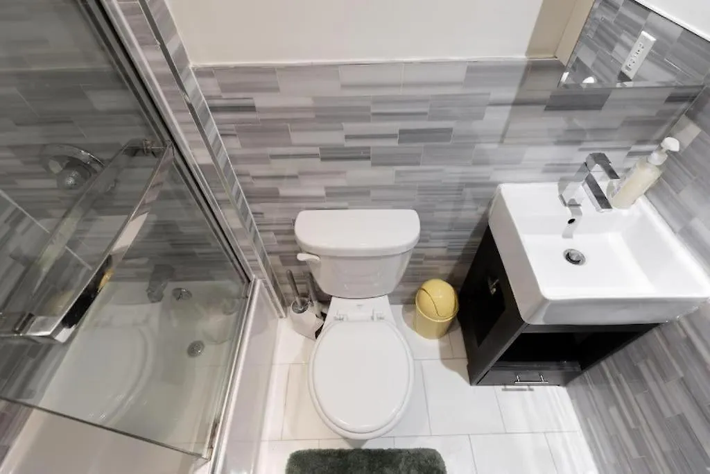 Apartment Stylish 5 Bedroom Apt In Nyc! New York